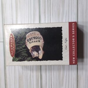 Vintage Hallmark Keepsake Ornament Cat Naps 1994 First In Cat Nap Series